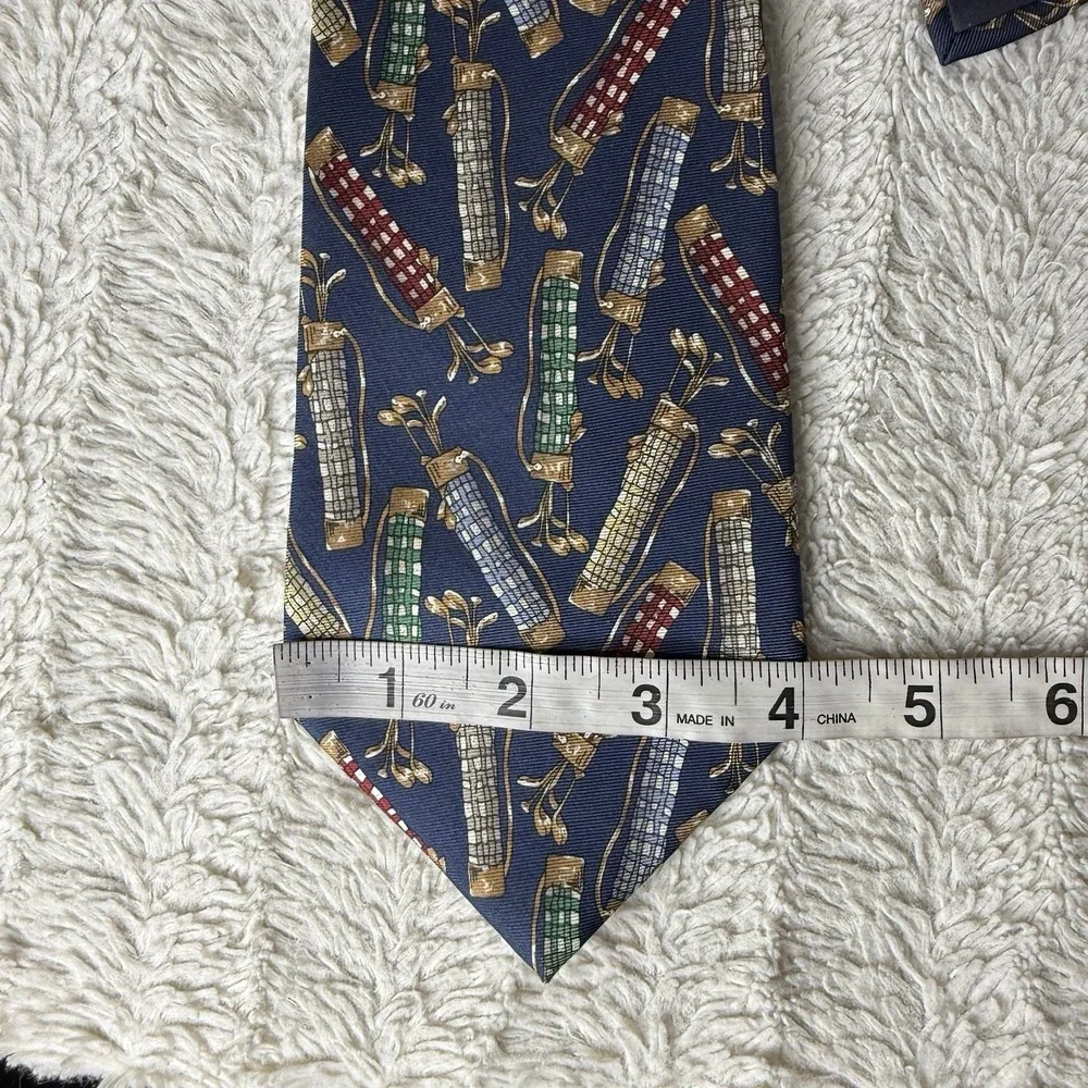 AKA Eddie Bauer Silk Golf Men's Neck Ties Bundle Of Two Red Blue‎ Novelty Tie